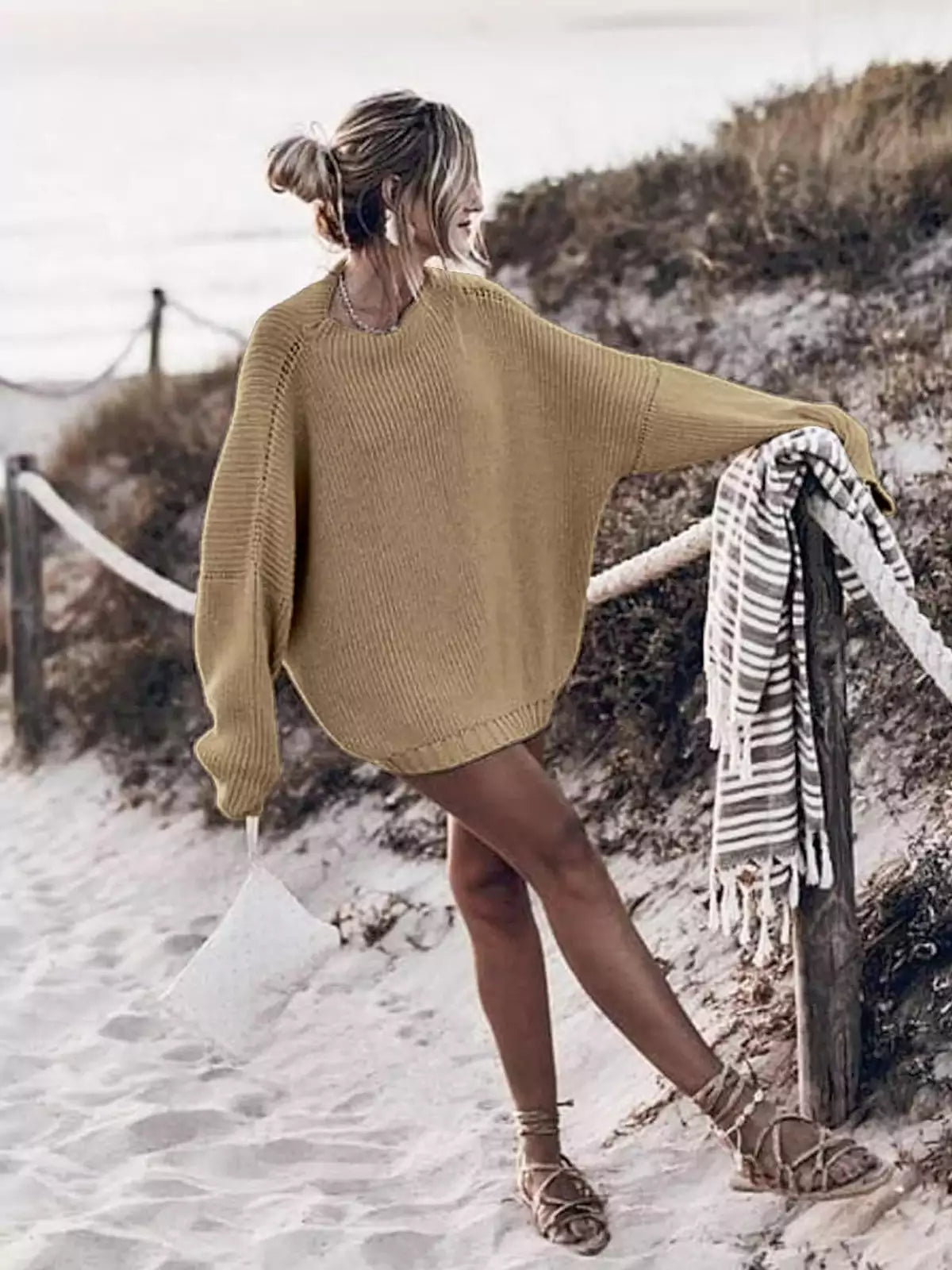 Well Tailored Sweater with a Graceful Silhouette