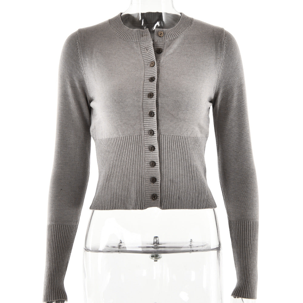Effortlessly Elegant Cardigan with a Timeless Design