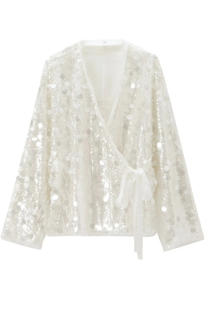 Polished Top with an Effortless Classic Look