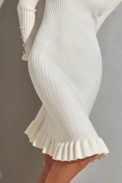 Classic Vintage Sweater with a Flattering Fit