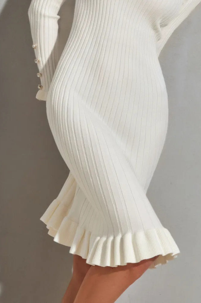 Classic Vintage Sweater with a Flattering Fit