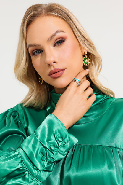 Gracefully Styled Garment for Any Occasion