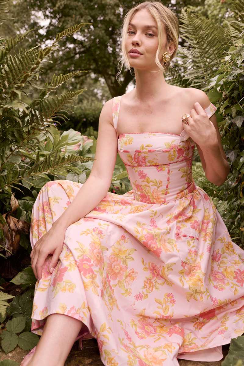 A Vintage Style Dress with Delicate Timeless Details