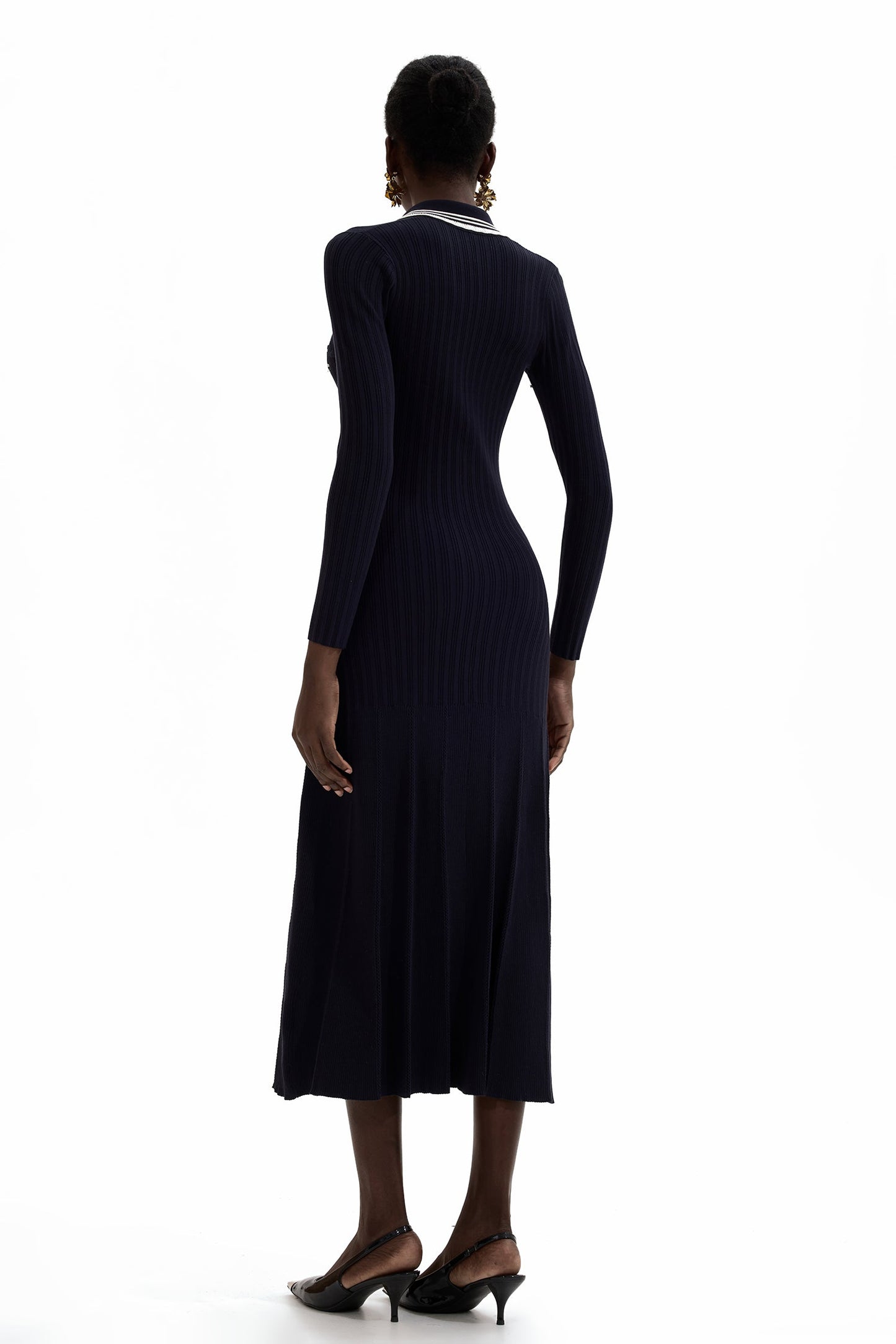 Sophisticated Dress with a Clean Classic Look