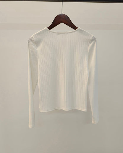 Gracefully Styled Sweater for Any Occasion