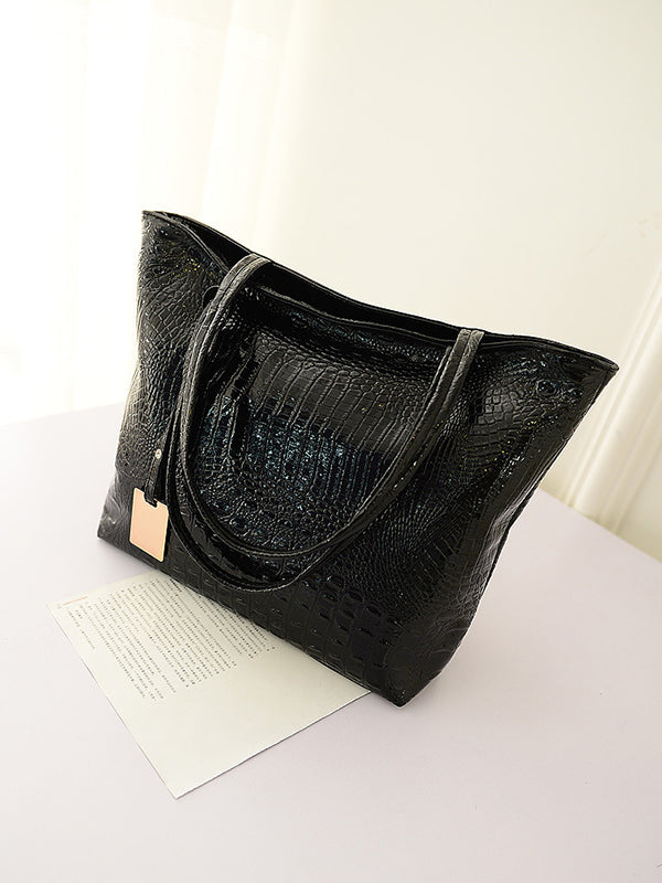 Polished Bag with an Effortless Classic Look