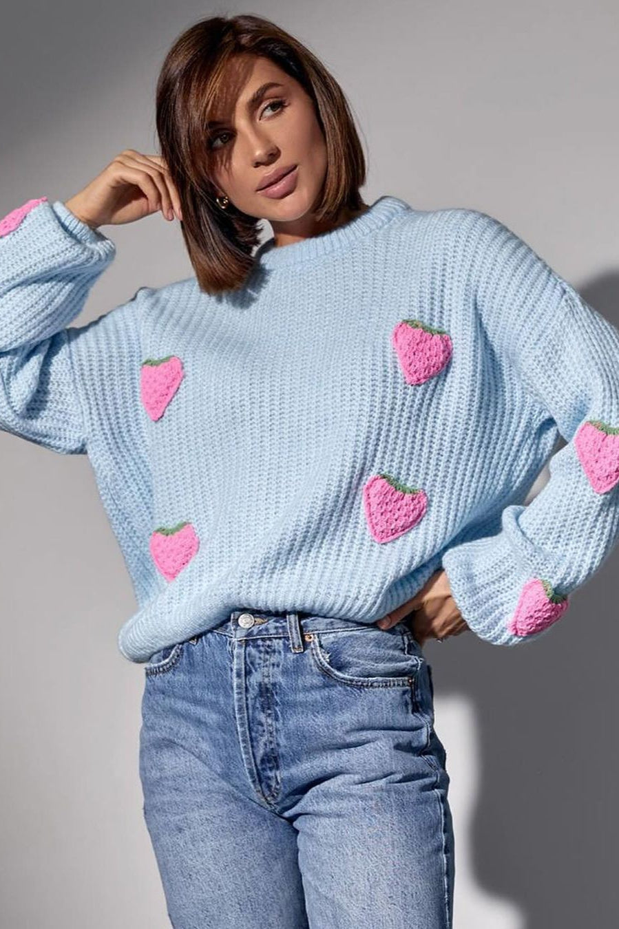 Well Tailored Sweater with a Graceful Silhouette