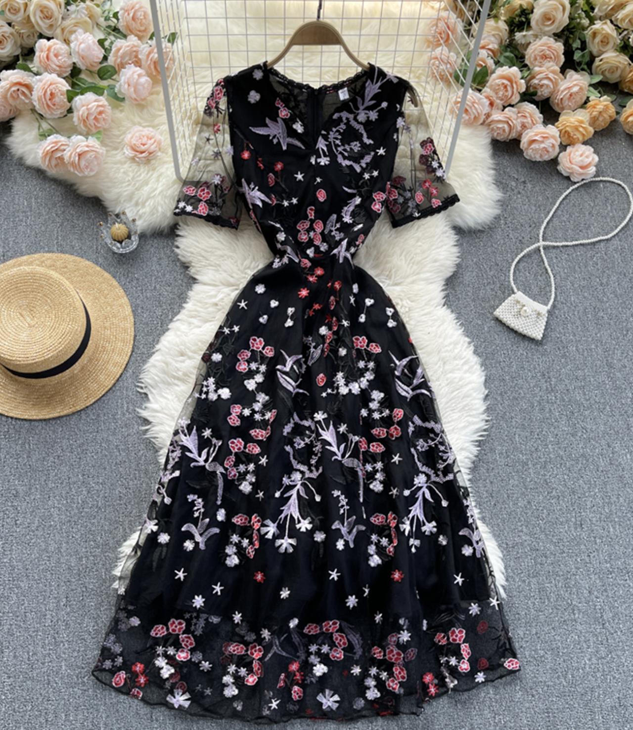 Well Tailored Dress with a Graceful Silhouette