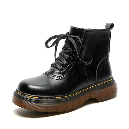 Polished Boots with an Effortless Classic Look