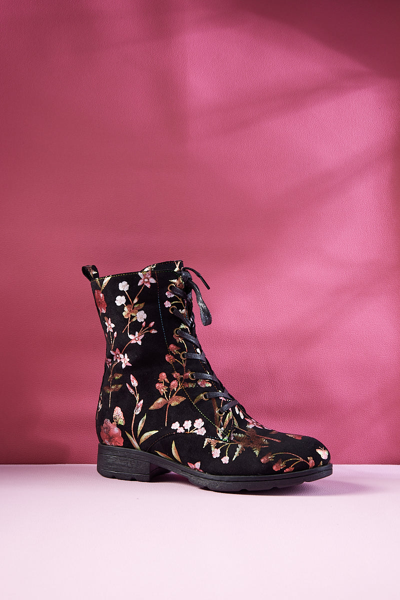 Gracefully Styled Boots for Any Occasion