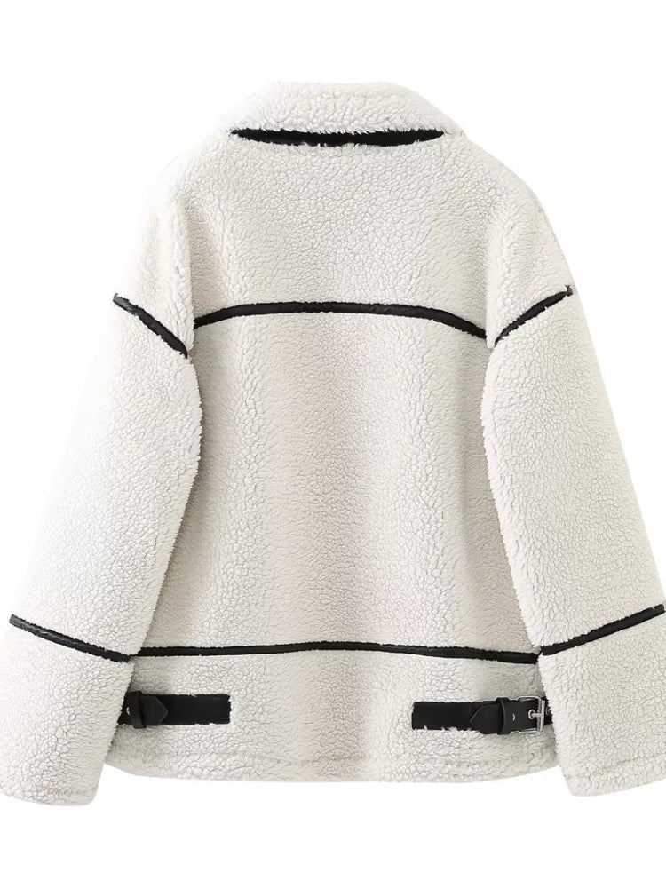Gracefully Styled Jacket for Any Occasion
