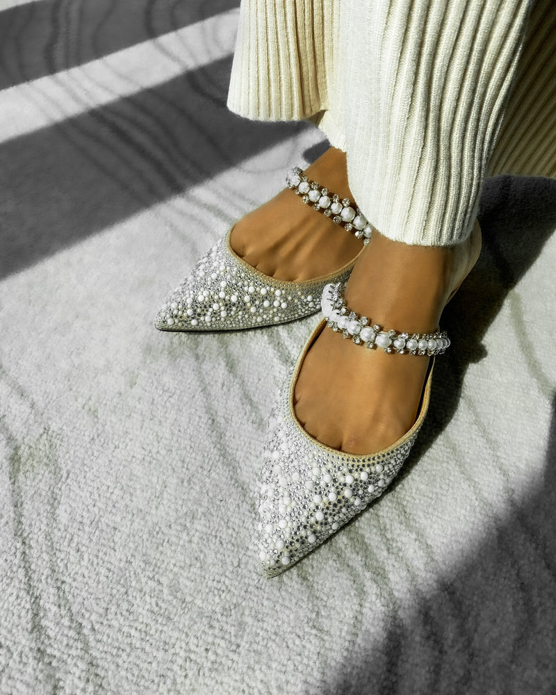 Polished Heels with an Effortless Classic Look