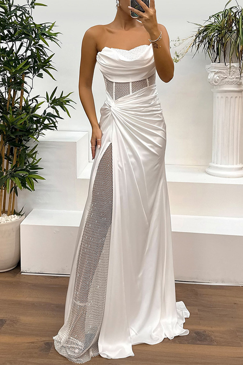 Well Tailored Dress with a Graceful Silhouette