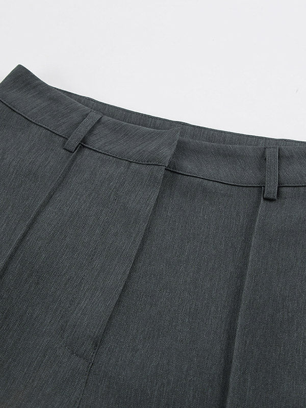 A Vintage Style Trousers with Delicate Timeless Details