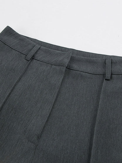 A Vintage Style Trousers with Delicate Timeless Details