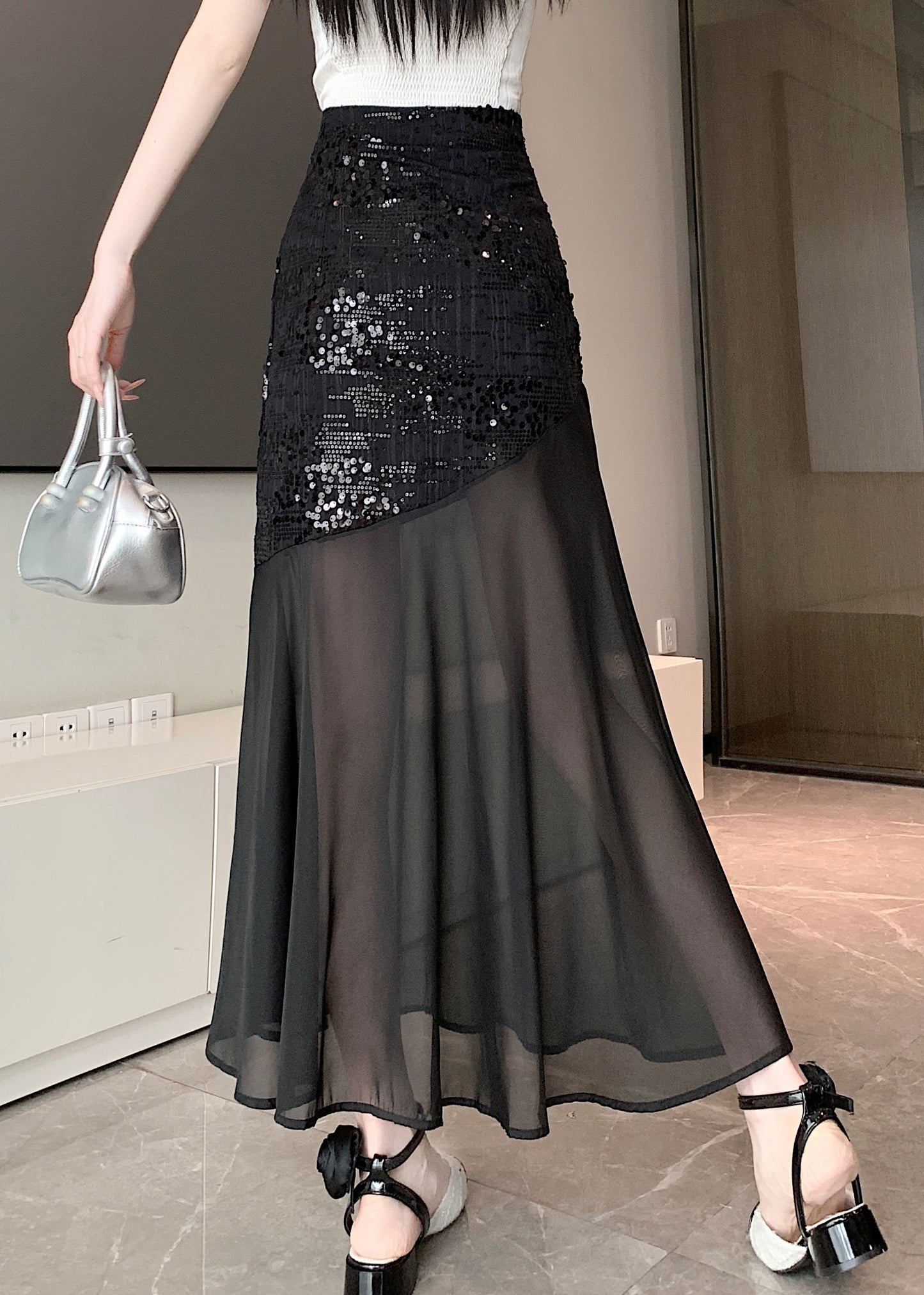 Beautifully Finished Garment in a Timeless Design