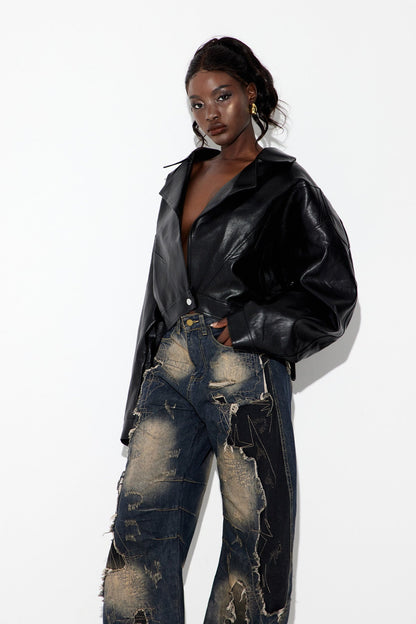 Effortlessly Elegant Jacket with a Timeless Design