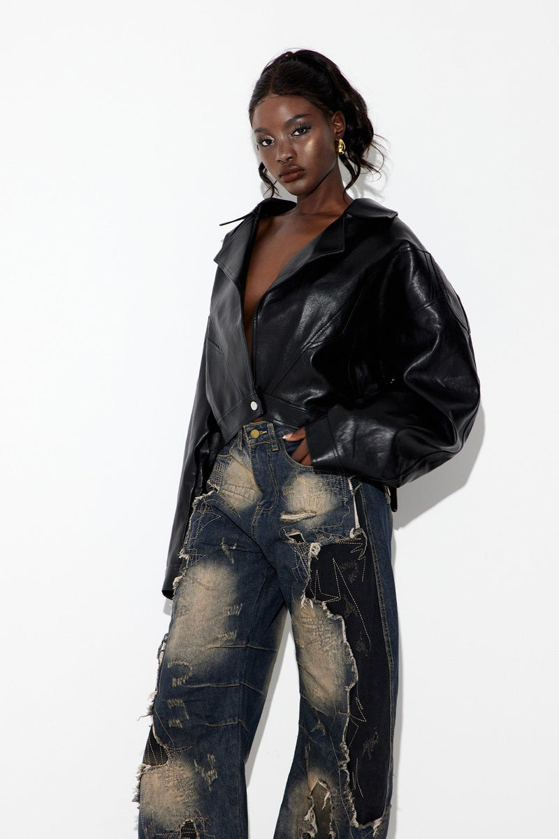 Effortlessly Elegant Jacket with a Timeless Design