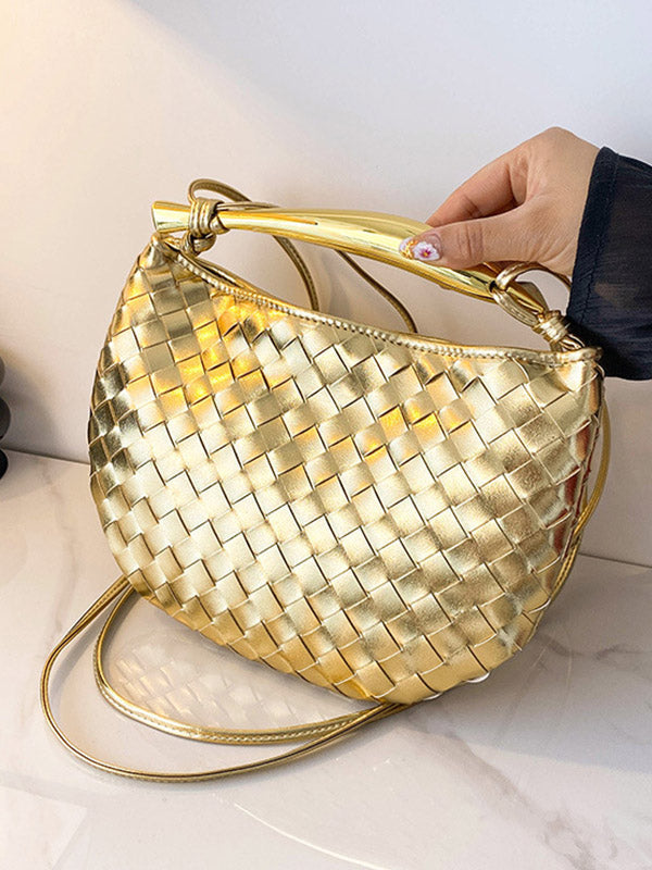 Well Tailored Bag with a Graceful Silhouette