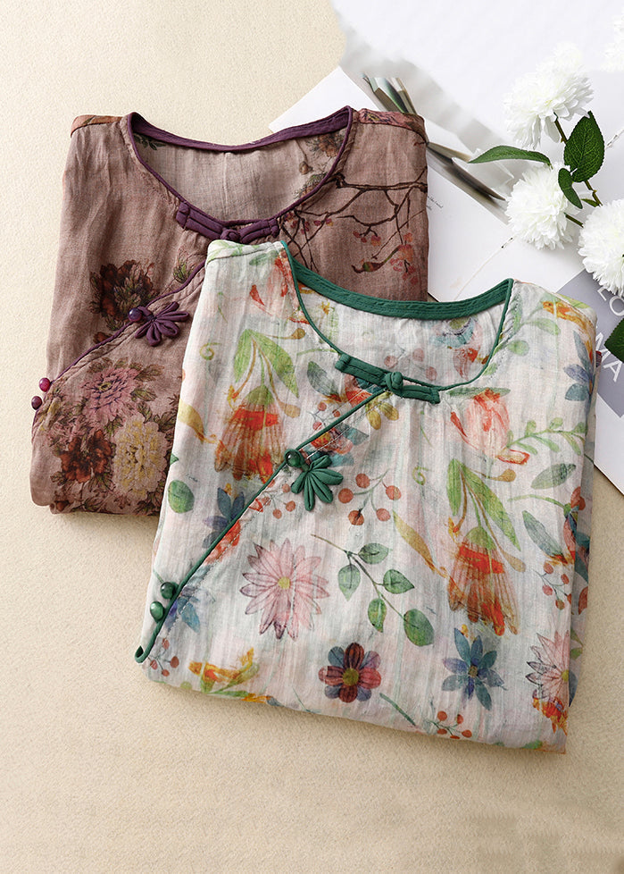 Well Tailored Blouse with a Graceful Silhouette