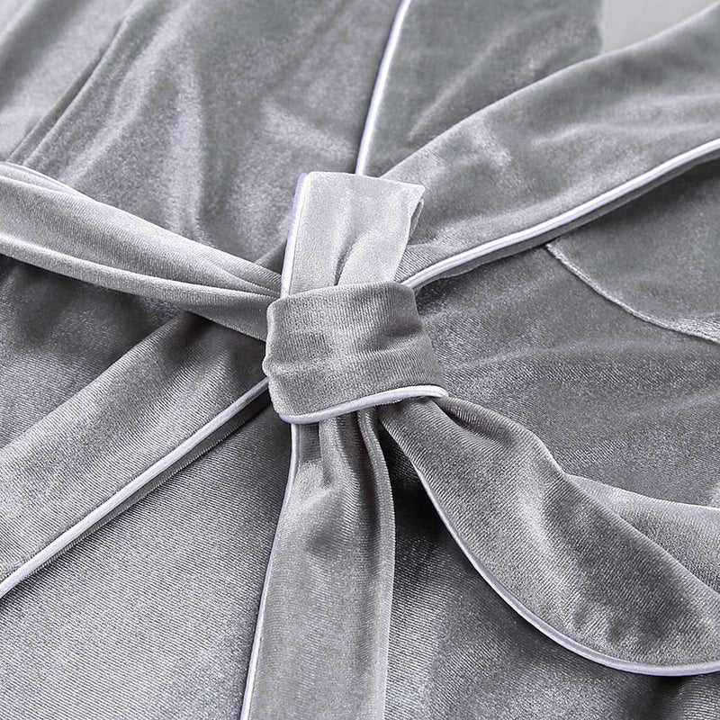 Effortlessly Elegant Garment with a Timeless Design