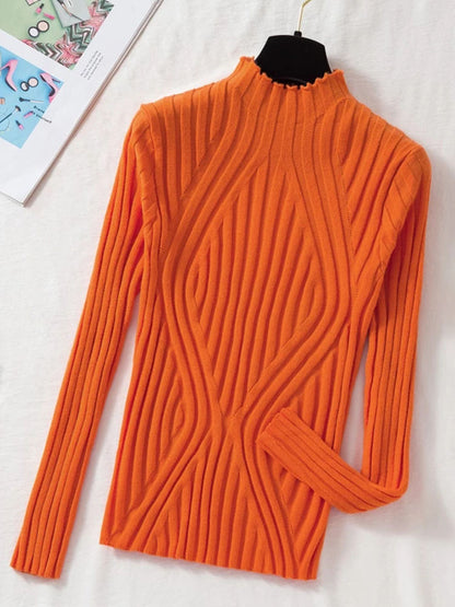 Effortlessly Elegant Sweater with a Timeless Design