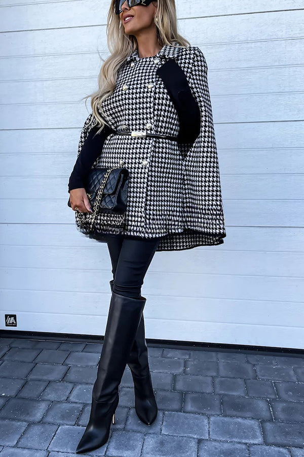 Well Tailored Coat with a Graceful Silhouette