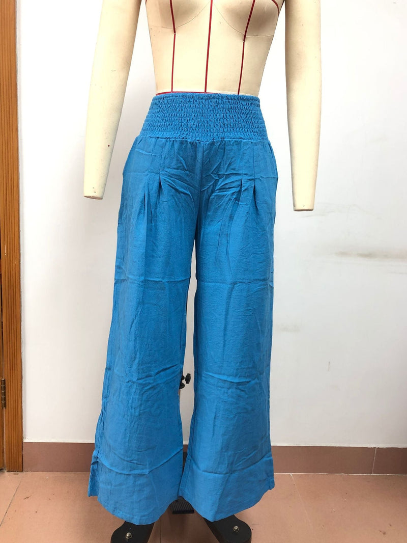 Well Tailored Trousers with a Graceful Silhouette