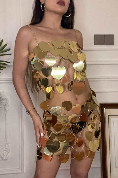 Gracefully Styled Garment for Any Occasion
