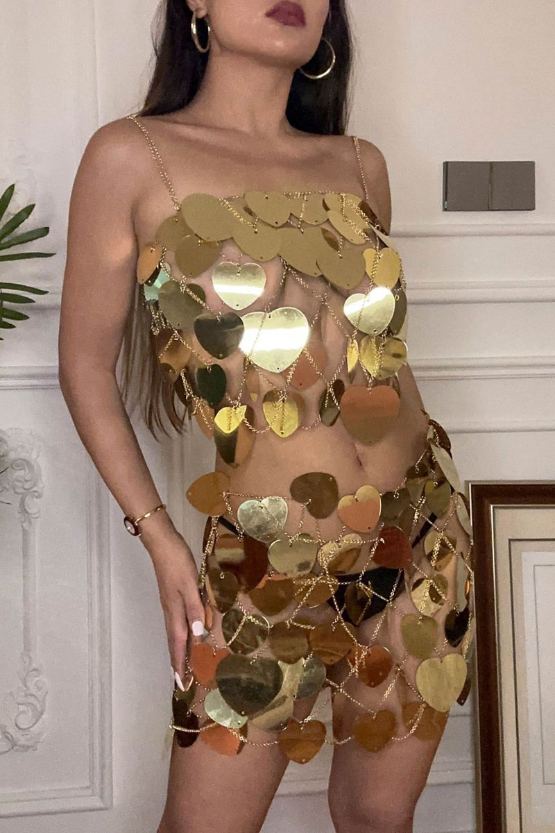 Gracefully Styled Garment for Any Occasion