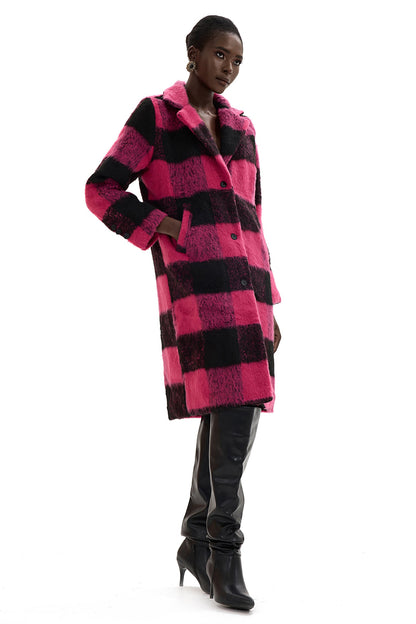Beautifully Finished Coat in a Timeless Design