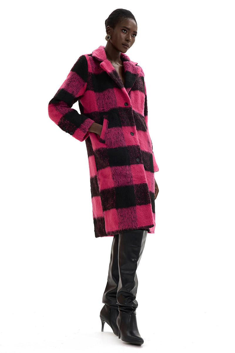 Beautifully Finished Coat in a Timeless Design