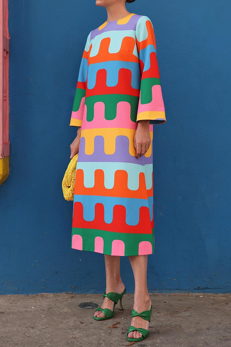Well Tailored Dress with a Graceful Silhouette
