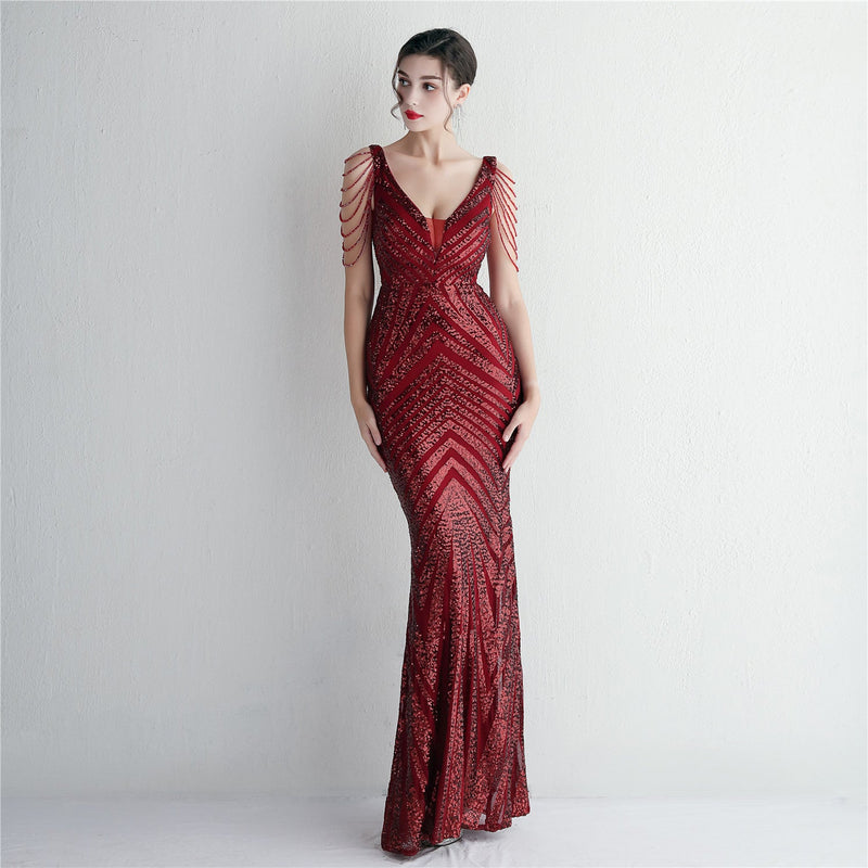 Beautifully Finished Dress in a Timeless Design