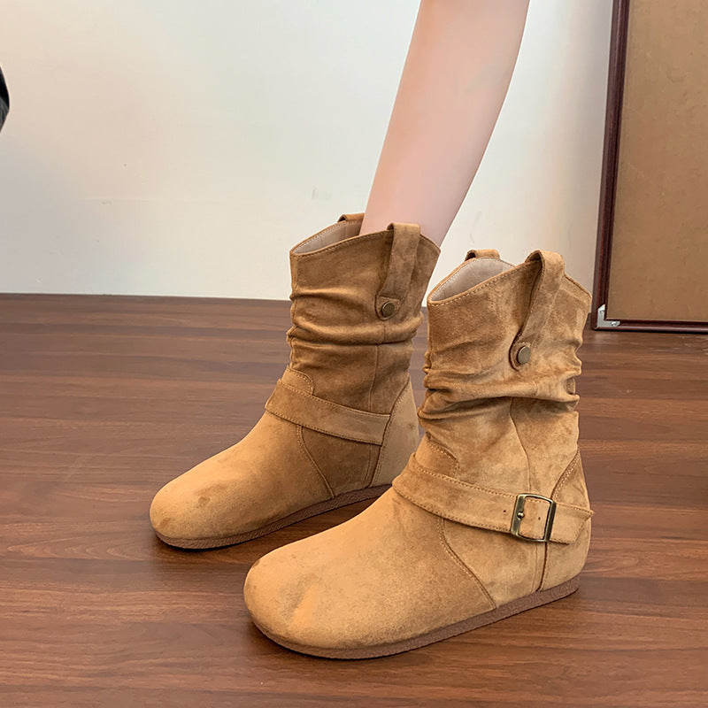 Polished Boots with an Effortless Classic Look