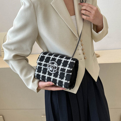 Beautifully Finished Bag in a Timeless Design