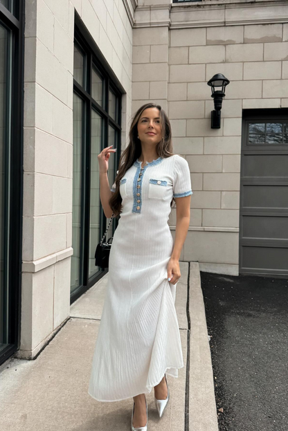 Sophisticated Dress with a Clean Classic Look