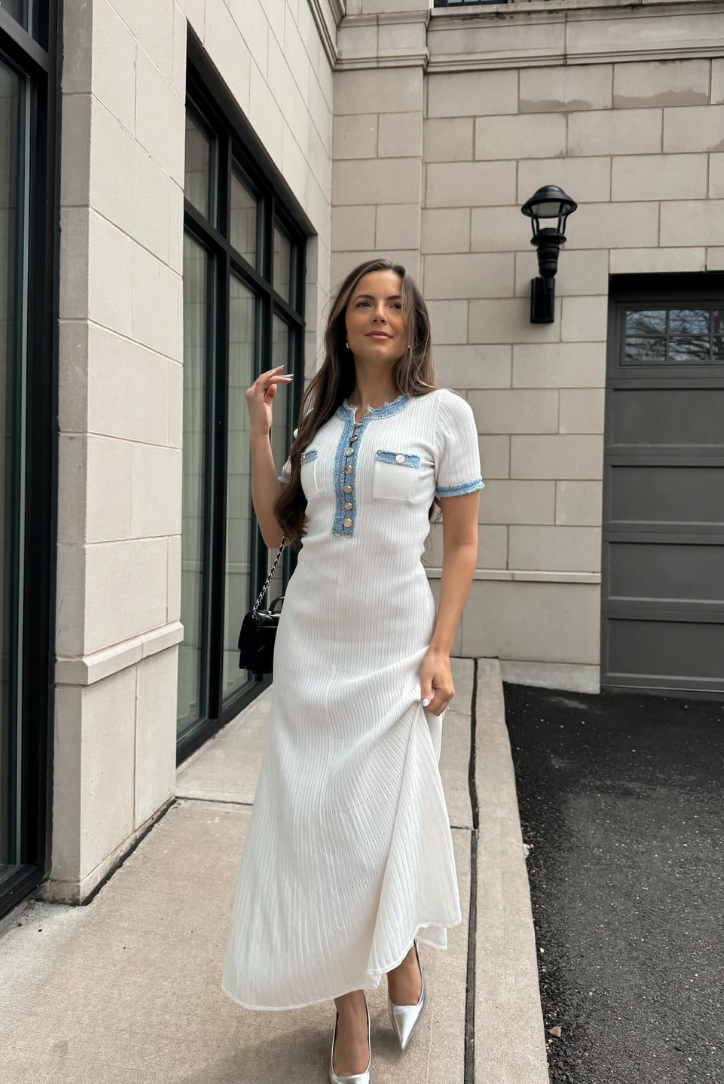 Sophisticated Dress with a Clean Classic Look