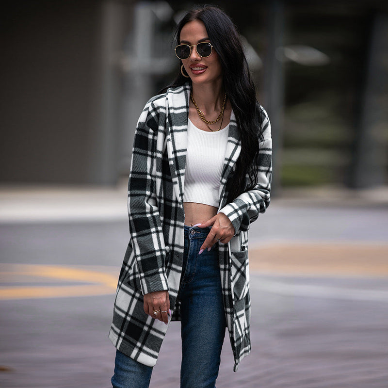 Well Tailored Coat with a Graceful Silhouette