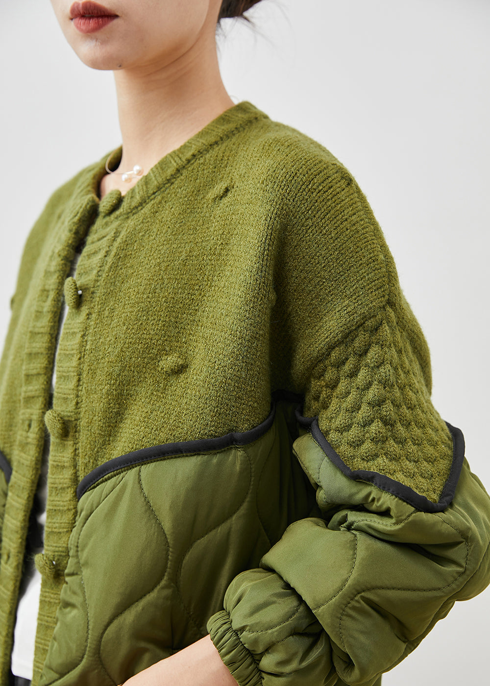 Elegantly Styled Cardigan for Everyday Wear
