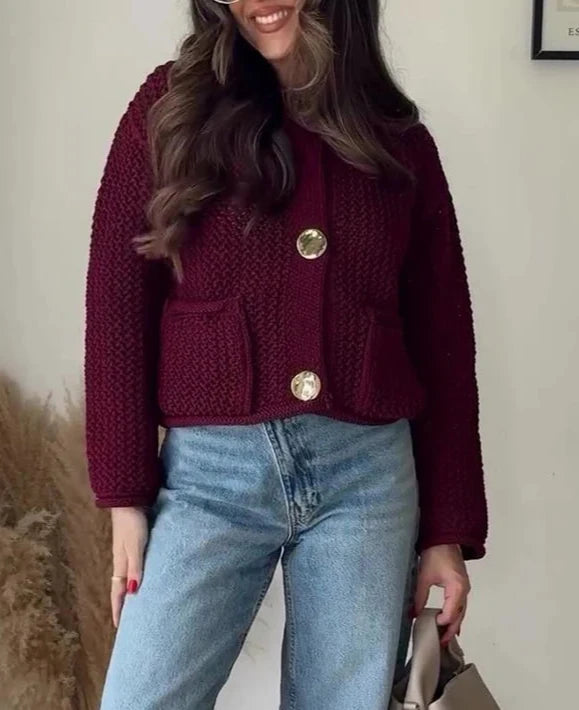 Effortlessly Elegant Cardigan with a Timeless Design