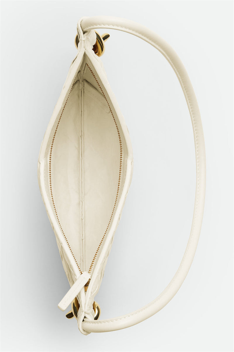 Sophisticated Bag with a Clean Classic Look