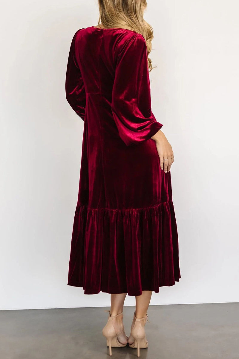Classic Vintage Dress with a Flattering Fit
