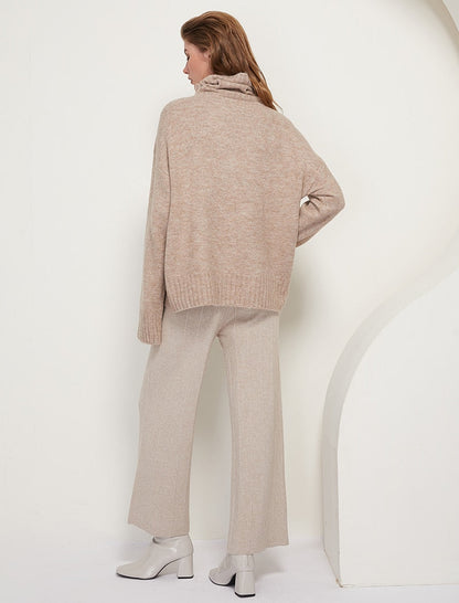 Beautifully Crafted Sweater in a Classic Style