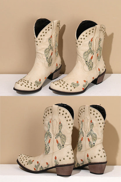 Well Tailored Boots with a Graceful Silhouette