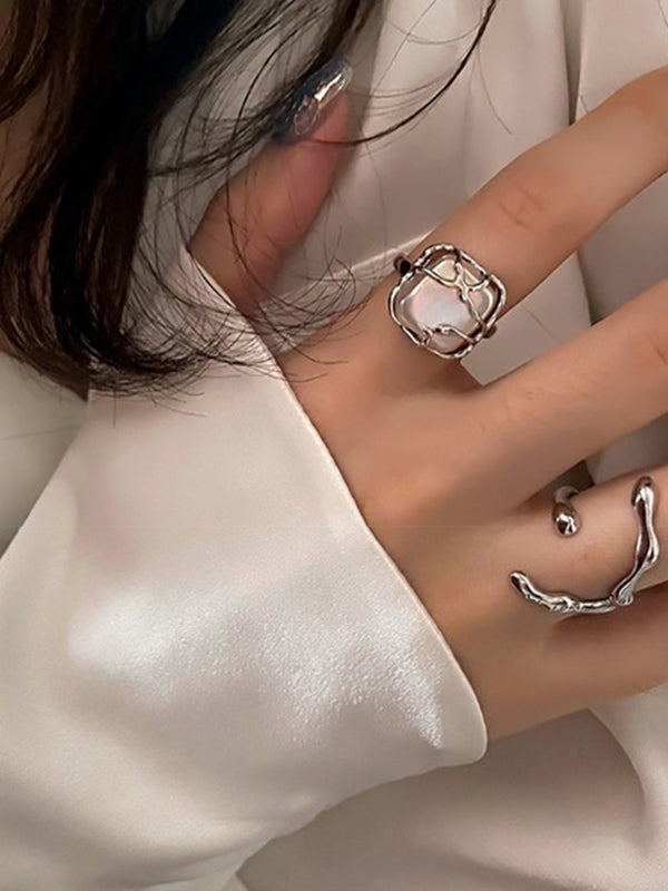 Effortlessly Elegant Garment with a Timeless Design