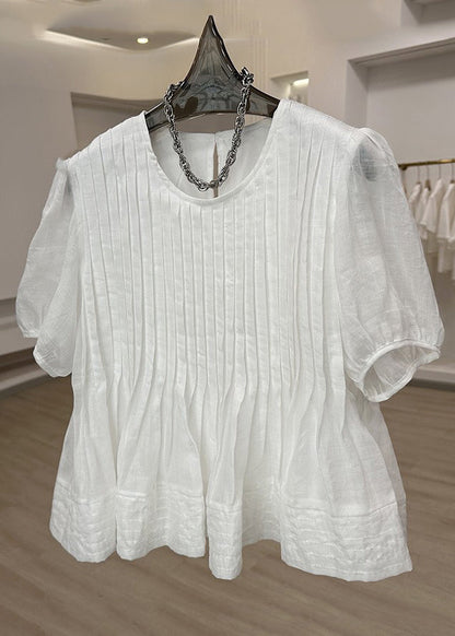 Effortlessly Elegant Top with a Timeless Design