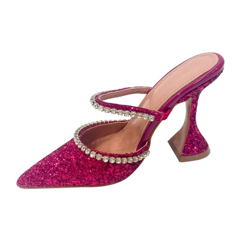 Classic Vintage Heels with a Flattering Fit