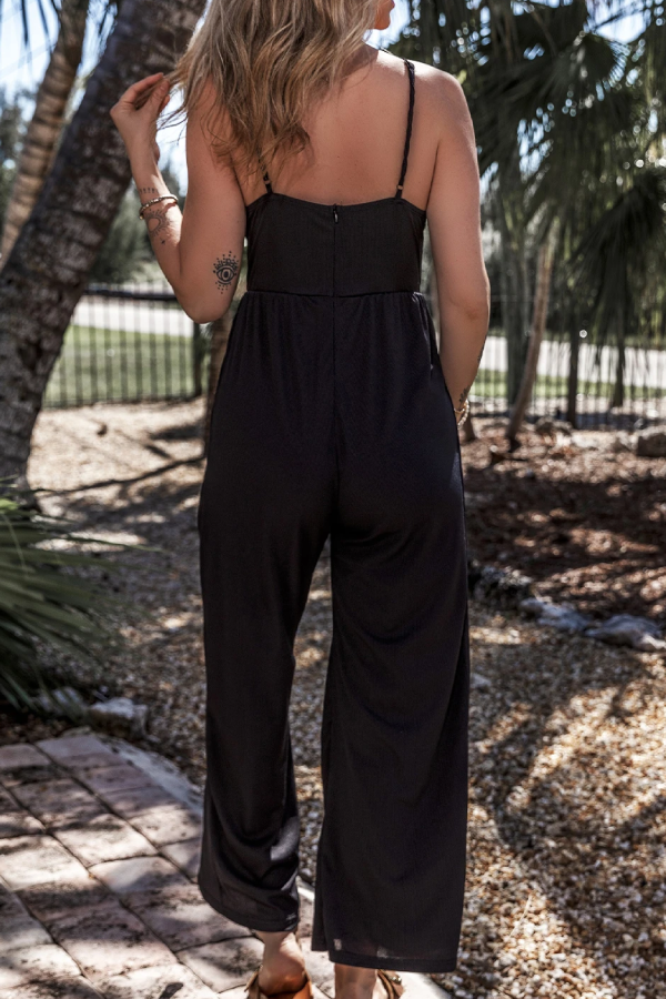 Effortlessly Elegant Garment with a Timeless Design