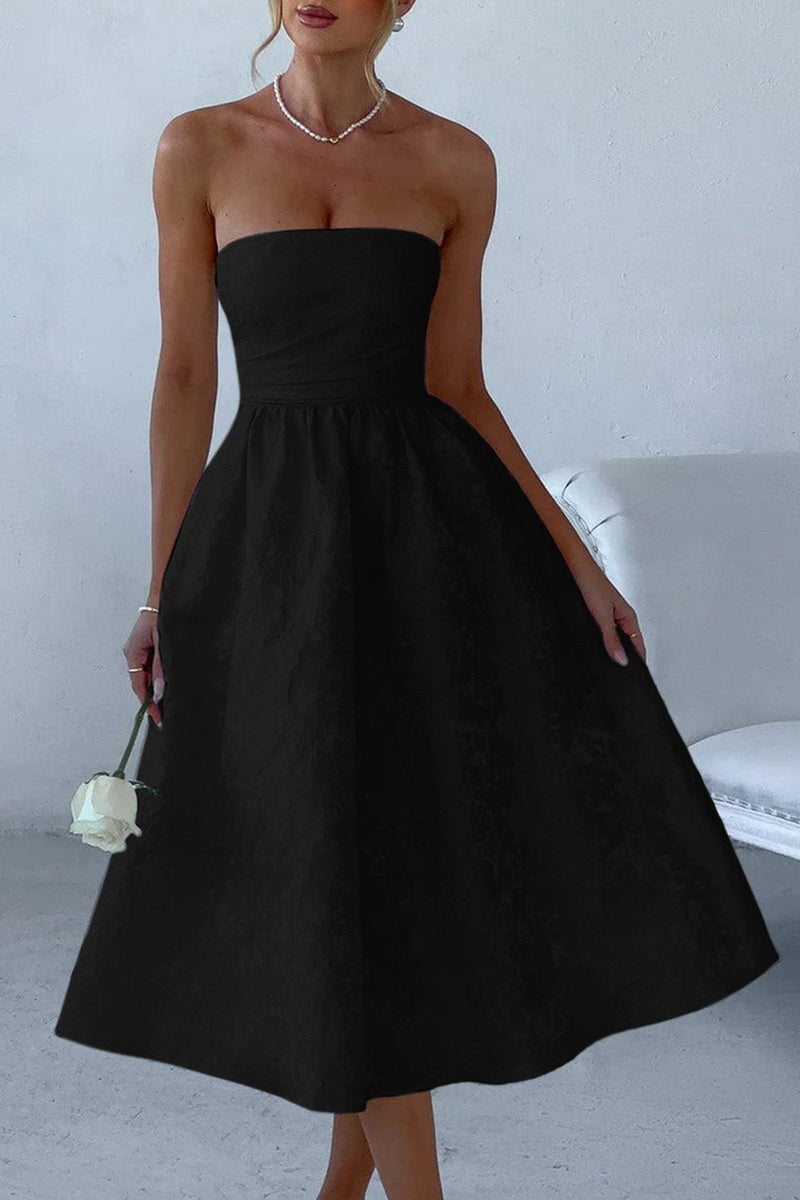Well Tailored Dress with a Graceful Silhouette